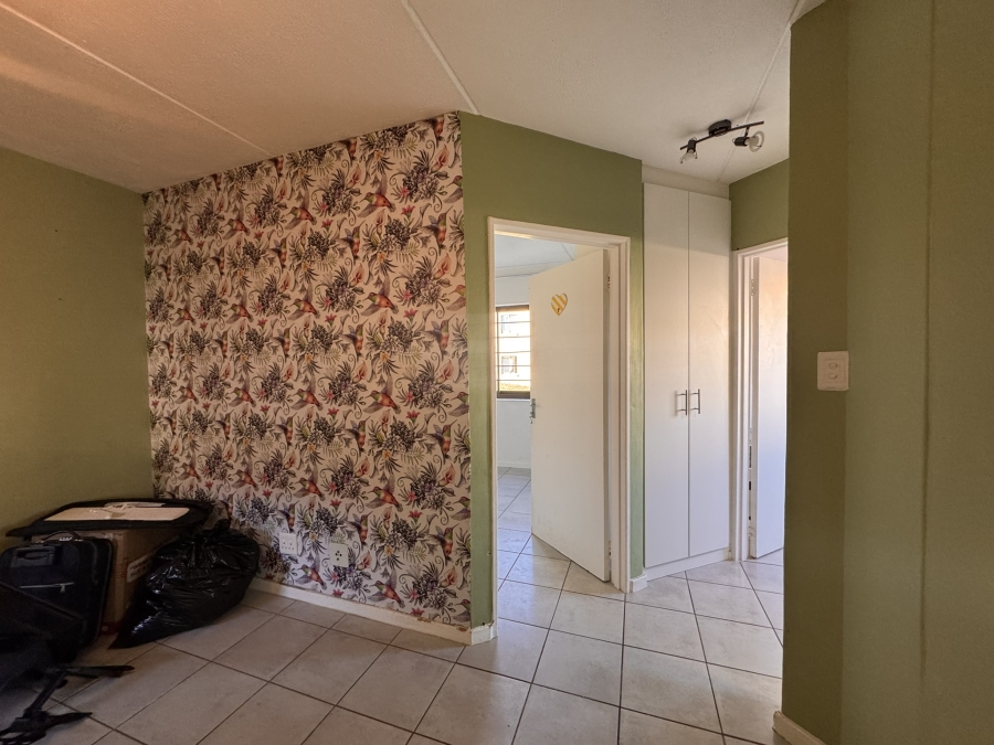 To Let 2 Bedroom Property for Rent in Guldenland Western Cape